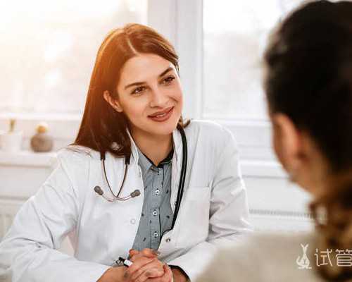 西安市中心医院眼科团队看望离退休老专家